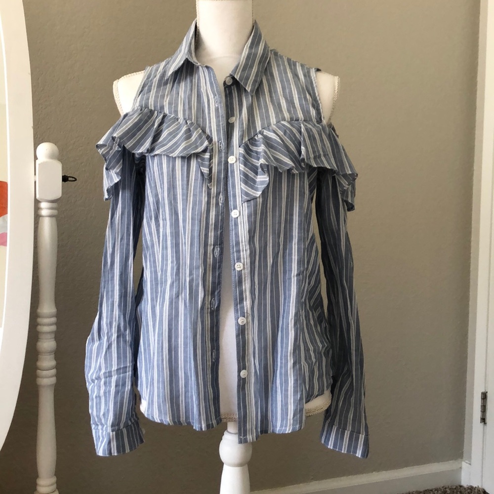 William b button up cut out shoulder top